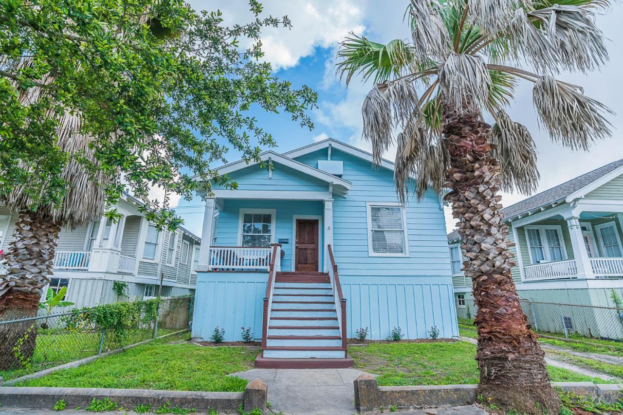 Uptown Cottage Newly Updated Home Near The Strand Galveston Harbor And Utmb Extérieur photo